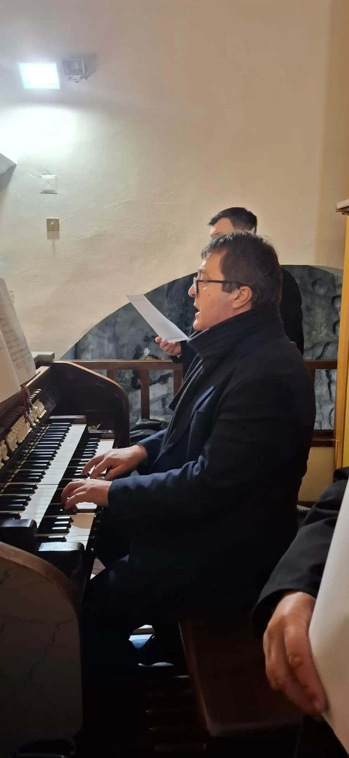 NEDELIŠĆE Biskup Mrzljak i ‘Zagrebački pjevači liječnici’ uveličali svečanost predstavljanja krizmanika (3)