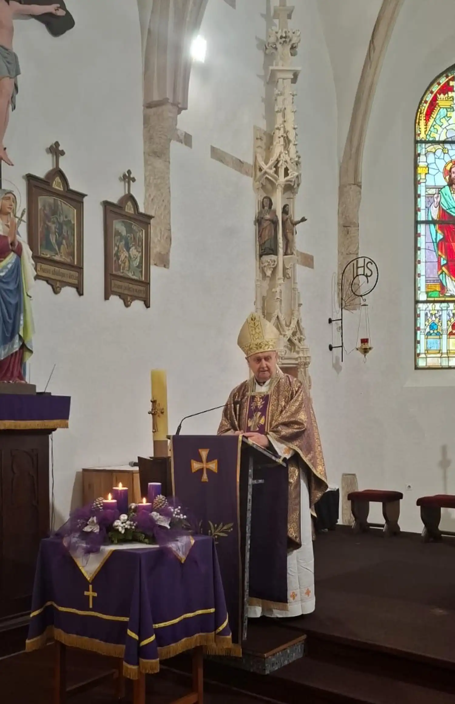 NEDELIŠĆE Biskup Mrzljak i ‘Zagrebački pjevači liječnici’ uveličali svečanost predstavljanja krizmanika (9)