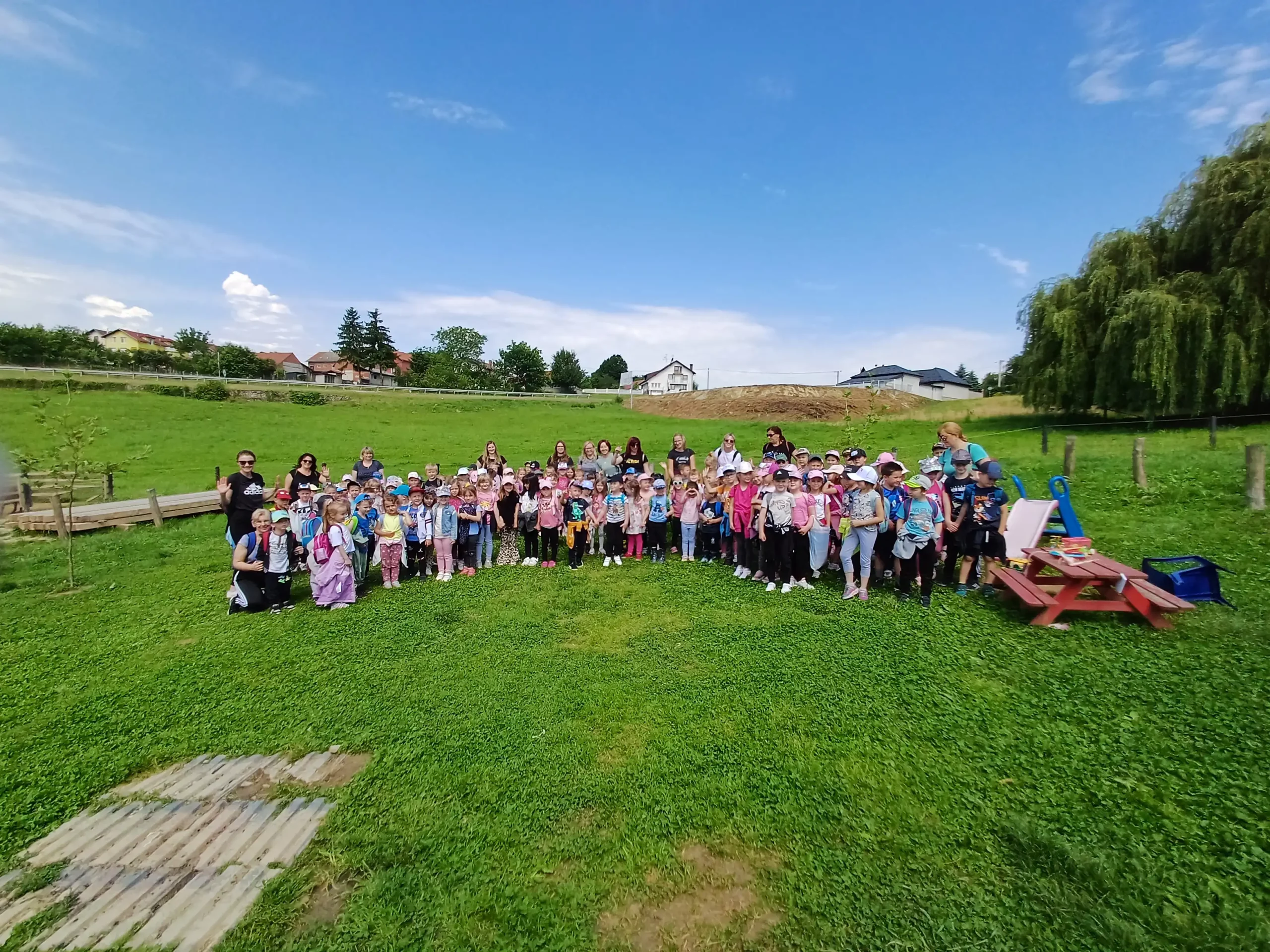 NEDELIŠĆE Dječji vrtić Zvončić posjetio „Svijet prirode“ u Lužanu Biškupečkom (2) NEDELIŠĆE Dječji vrtić Zvončić posjetio „Svijet prirode“ u Lužanu Biškupečkom (2)