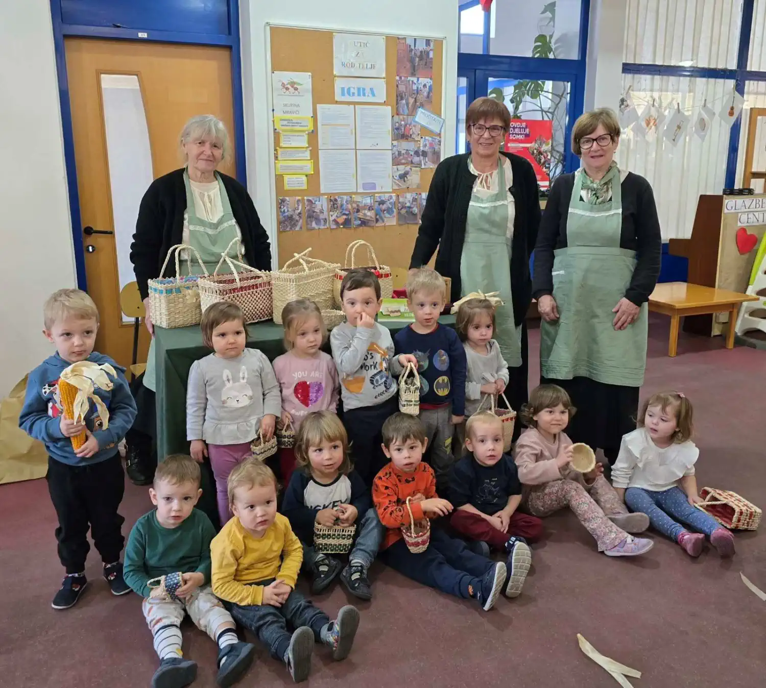 NEDELIŠĆE Mladi čuvari tradicije Djeca iz vrtića Cipelica učila staru vještinu pletenja cekera (7) NEDELIŠĆE Mladi čuvari tradicije Djeca iz vrtića Cipelica učila staru vještinu pletenja cekera (7)