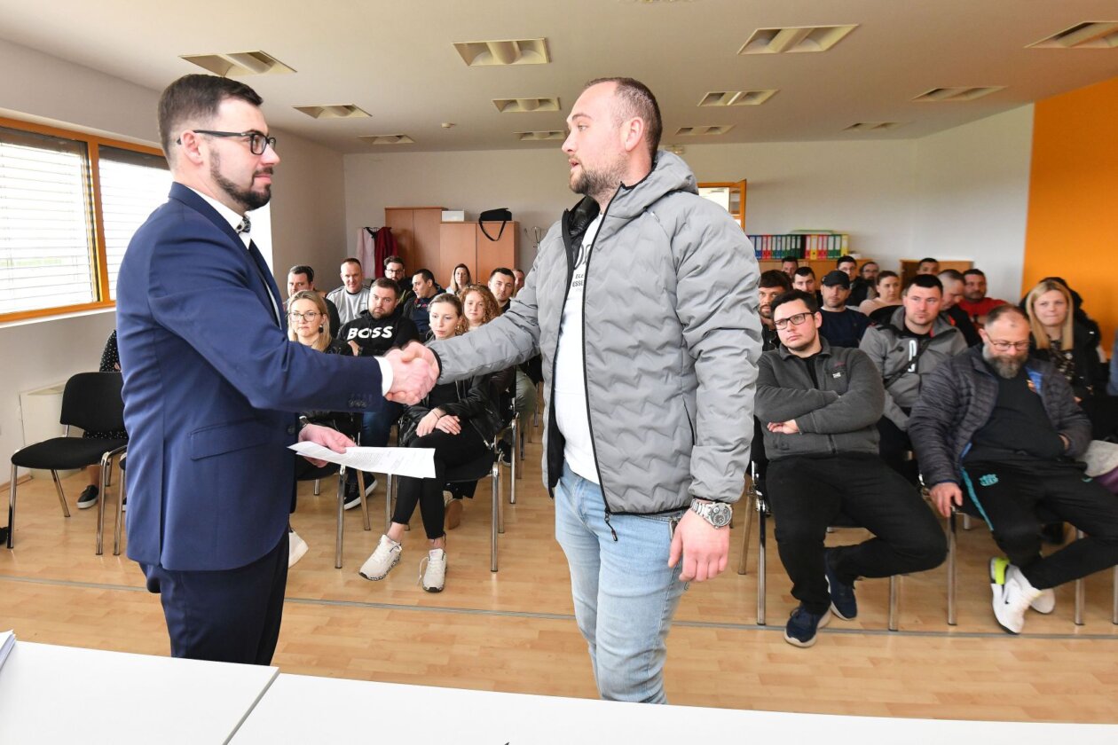 NEDELIŠĆE Svečano potpisani prvi ugovori o sufinanciranju kamata za stambene kredite (10)