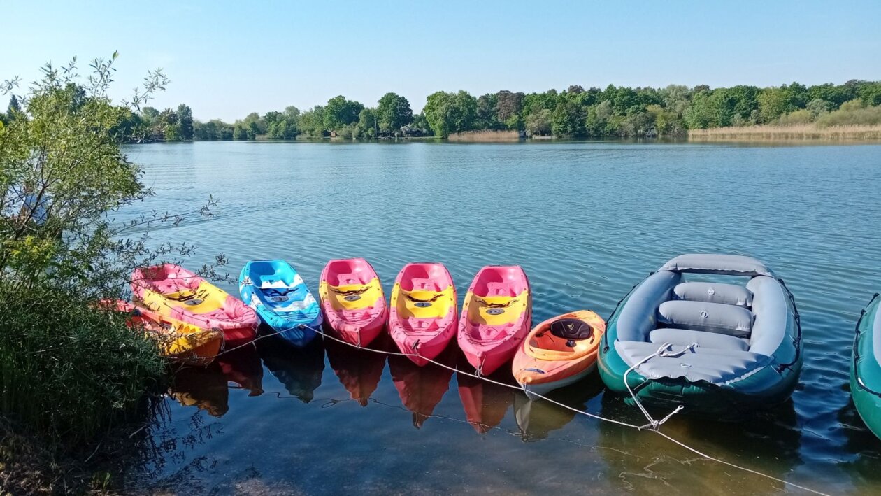 NEDELIŠĆE Veslajući u Praznik rada Kajaci i čamci na jezeru Kuršanec (1)