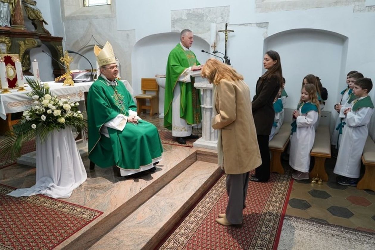 NEDJELJA BOŽJE RIJEČI Devetnaest čitača postavljeno u službu lektora u Sv. Martinu na Muri (13)