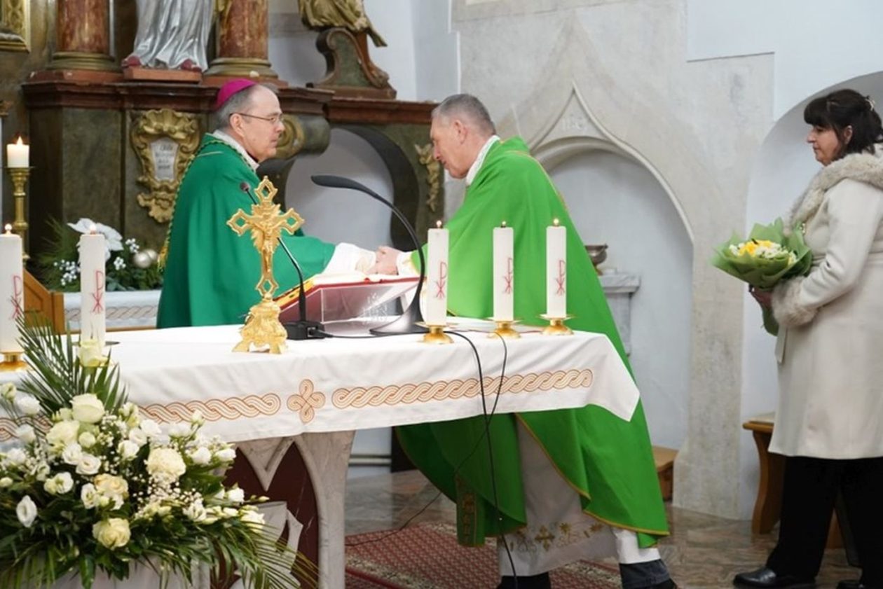 NEDJELJA BOŽJE RIJEČI Devetnaest čitača postavljeno u službu lektora u Sv. Martinu na Muri (2)