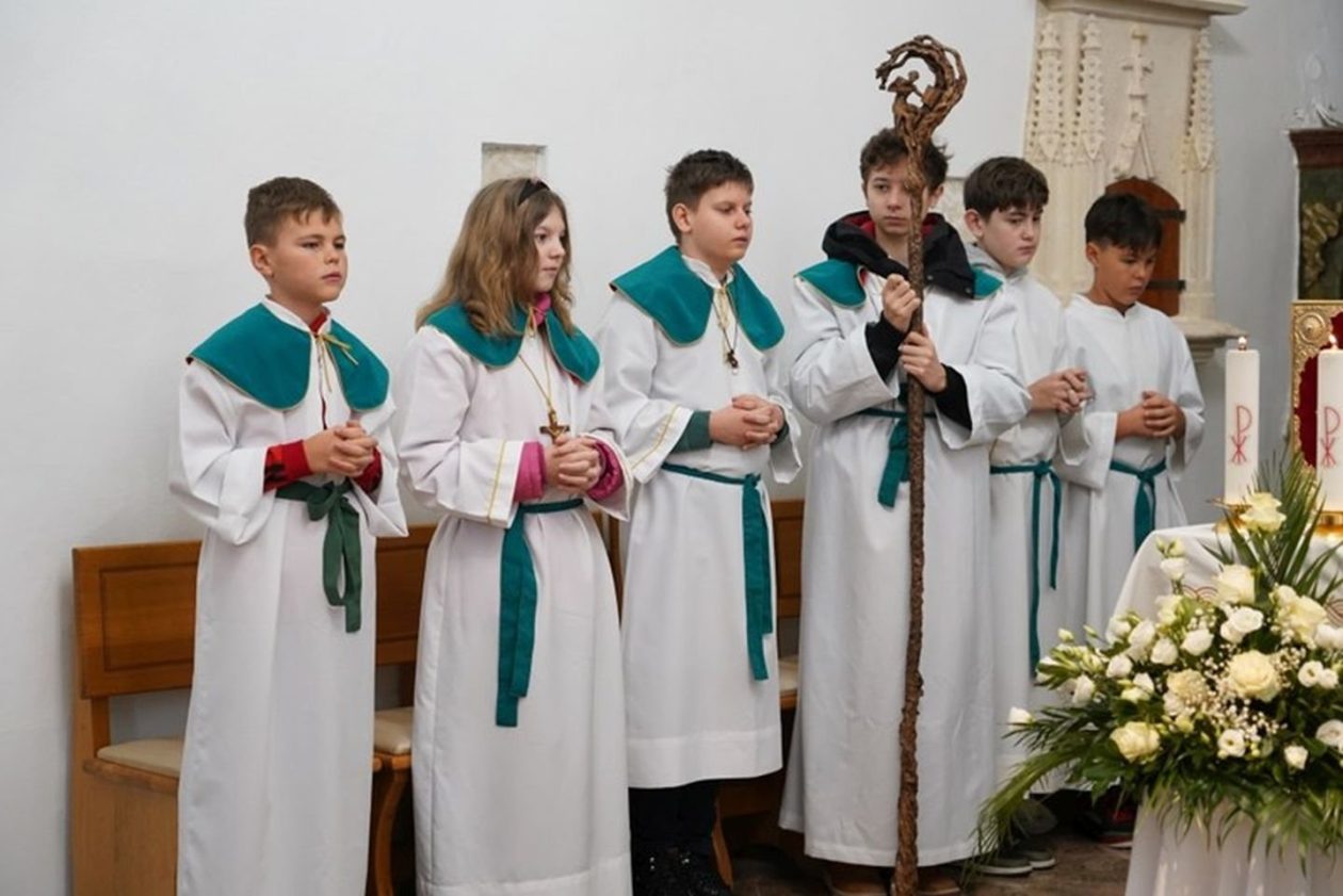 NEDJELJA BOŽJE RIJEČI Devetnaest čitača postavljeno u službu lektora u Sv. Martinu na Muri (4)