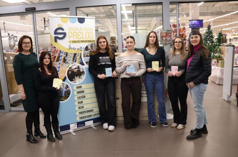 NEKA BOŽIĆ BUDE SVIMA Učenici Srednje škole Prelog sudjelovali u plemenitoj humanitarnoj akciji (3) NEKA BOŽIĆ BUDE SVIMA Učenici Srednje škole Prelog sudjelovali u plemenitoj humanitarnoj akciji (3)