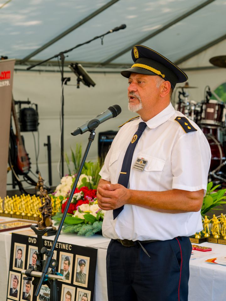 NEOBIČNA INTERVENCIJA U Štrigovi vadili ukradeni semafor iz – zdenca! (3) NEOBIČNA INTERVENCIJA U Štrigovi vadili ukradeni semafor iz – zdenca! (3)