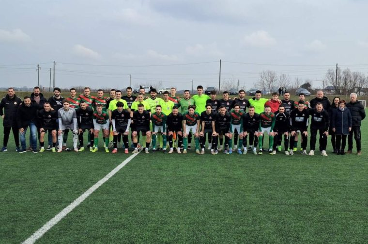 NK BRATSTVO JUROVEC Prijateljska utakmica u čast Nikole Pokrivača završila pobjedom domaćina (1) NK BRATSTVO JUROVEC Prijateljska utakmica u čast Nikole Pokrivača završila pobjedom domaćina (1)