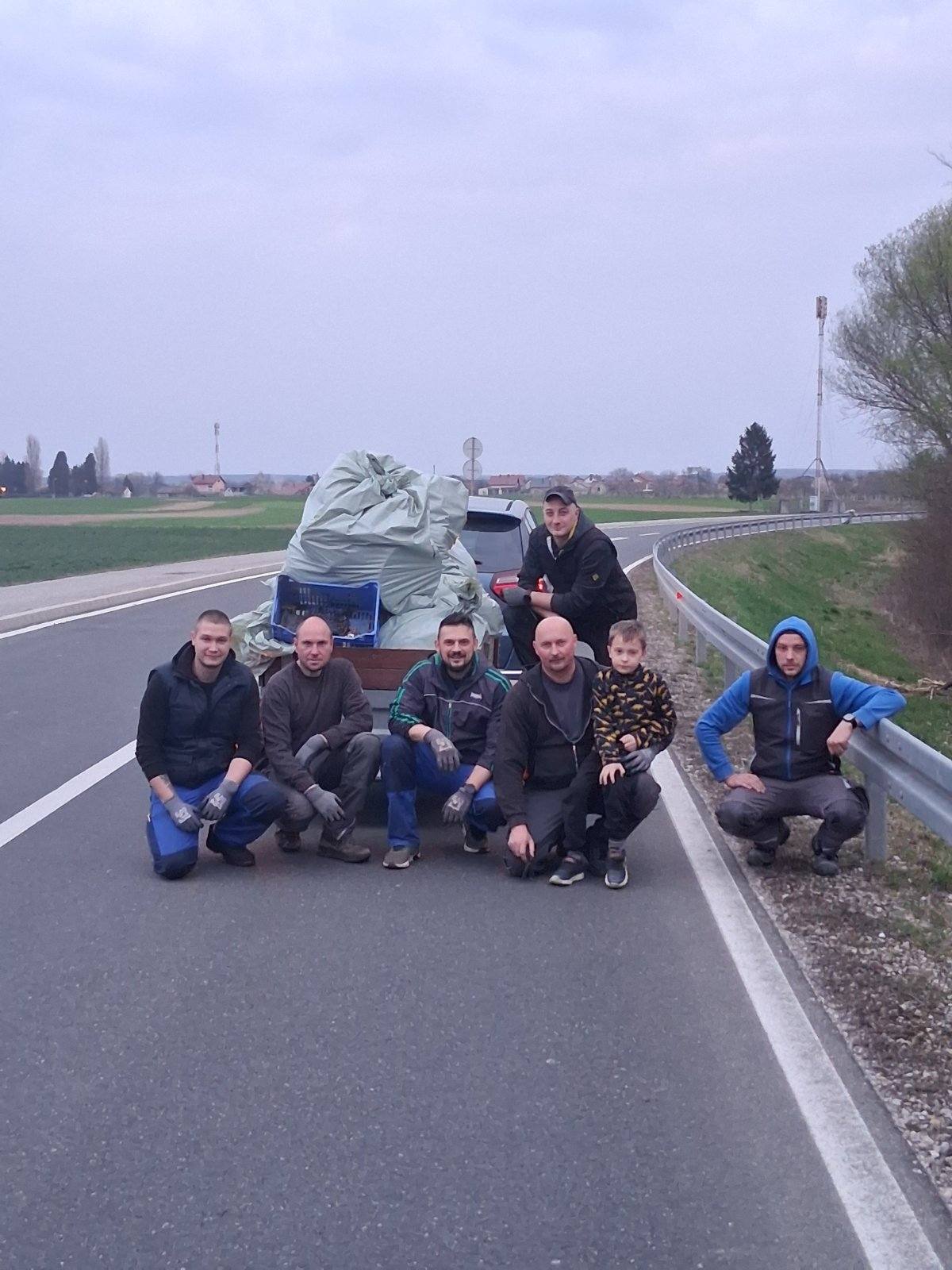 NK Dubravčan čišćenje smeće (1)