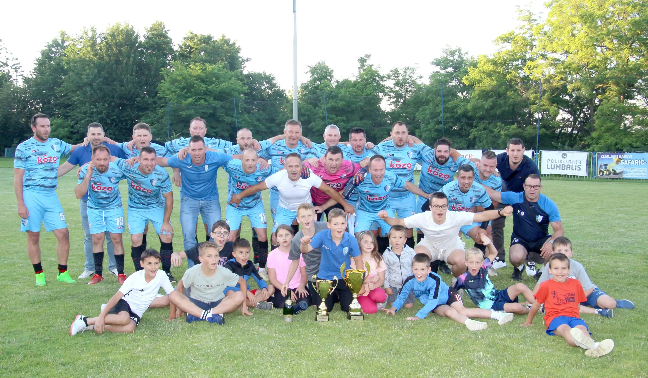 NK Mladost Komet – veterani (2) NK Mladost Komet – veterani (2)