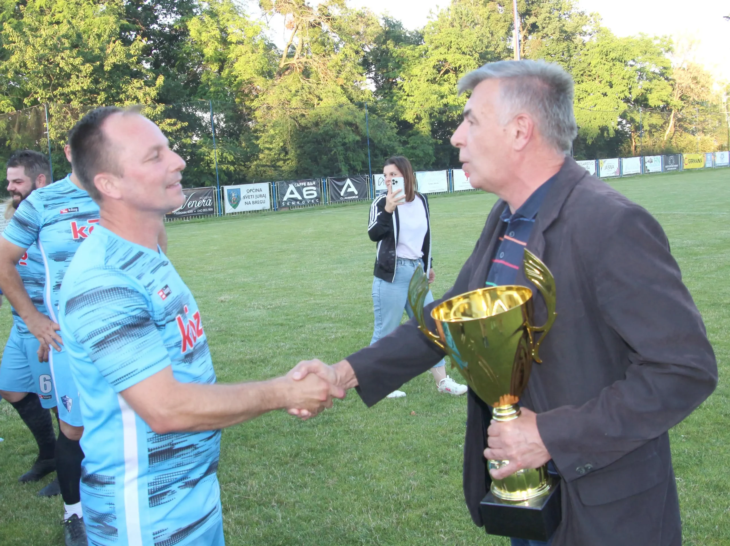 NK Mladost Komet – veterani (3) NK Mladost Komet – veterani (3)