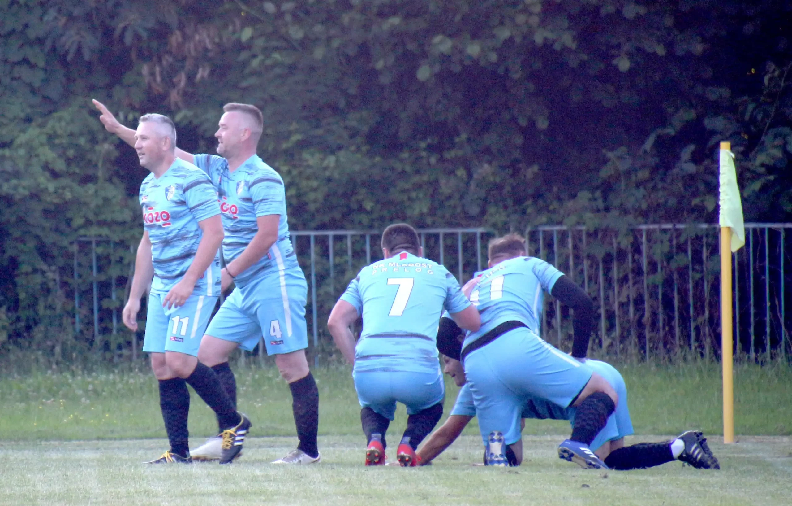 NK Mladost Komet – veterani (6) NK Mladost Komet – veterani (6)