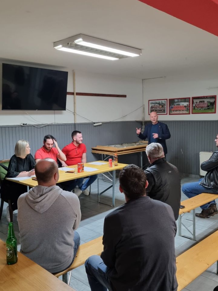 NK RADNIČKI GARDINOVEC Dominik Purić izabran za novog predsjednika kluba (12) NK RADNIČKI GARDINOVEC Dominik Purić izabran za novog predsjednika kluba (12)