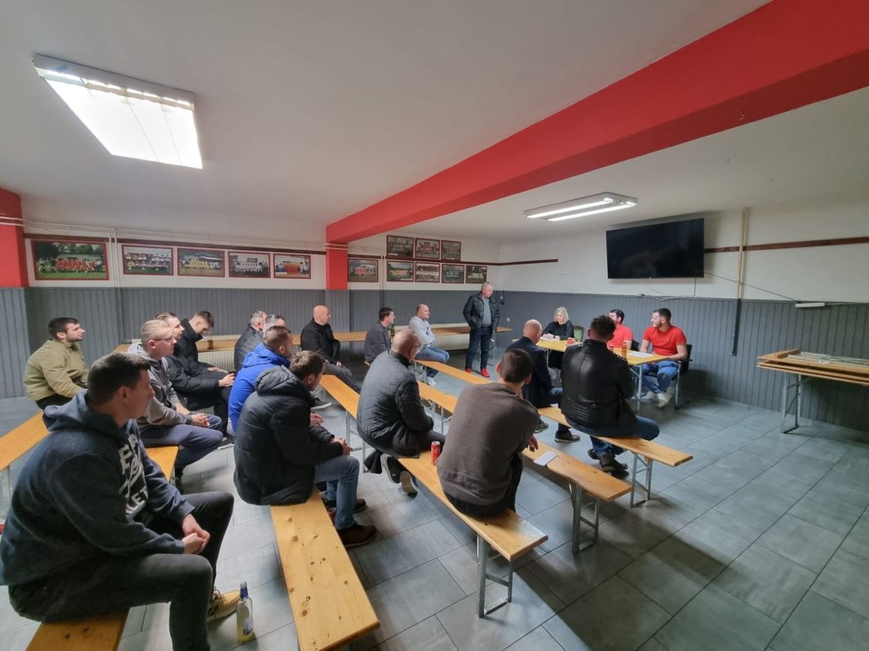 NK RADNIČKI GARDINOVEC Dominik Purić izabran za novog predsjednika kluba (13) NK RADNIČKI GARDINOVEC Dominik Purić izabran za novog predsjednika kluba (13)