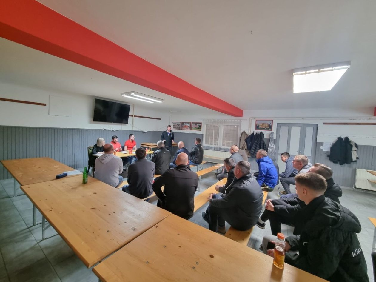 NK RADNIČKI GARDINOVEC Dominik Purić izabran za novog predsjednika kluba (18) NK RADNIČKI GARDINOVEC Dominik Purić izabran za novog predsjednika kluba (18)