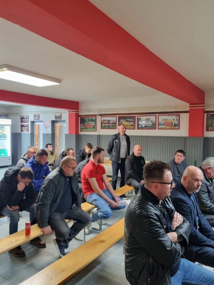 NK RADNIČKI GARDINOVEC Dominik Purić izabran za novog predsjednika kluba (8) NK RADNIČKI GARDINOVEC Dominik Purić izabran za novog predsjednika kluba (8)