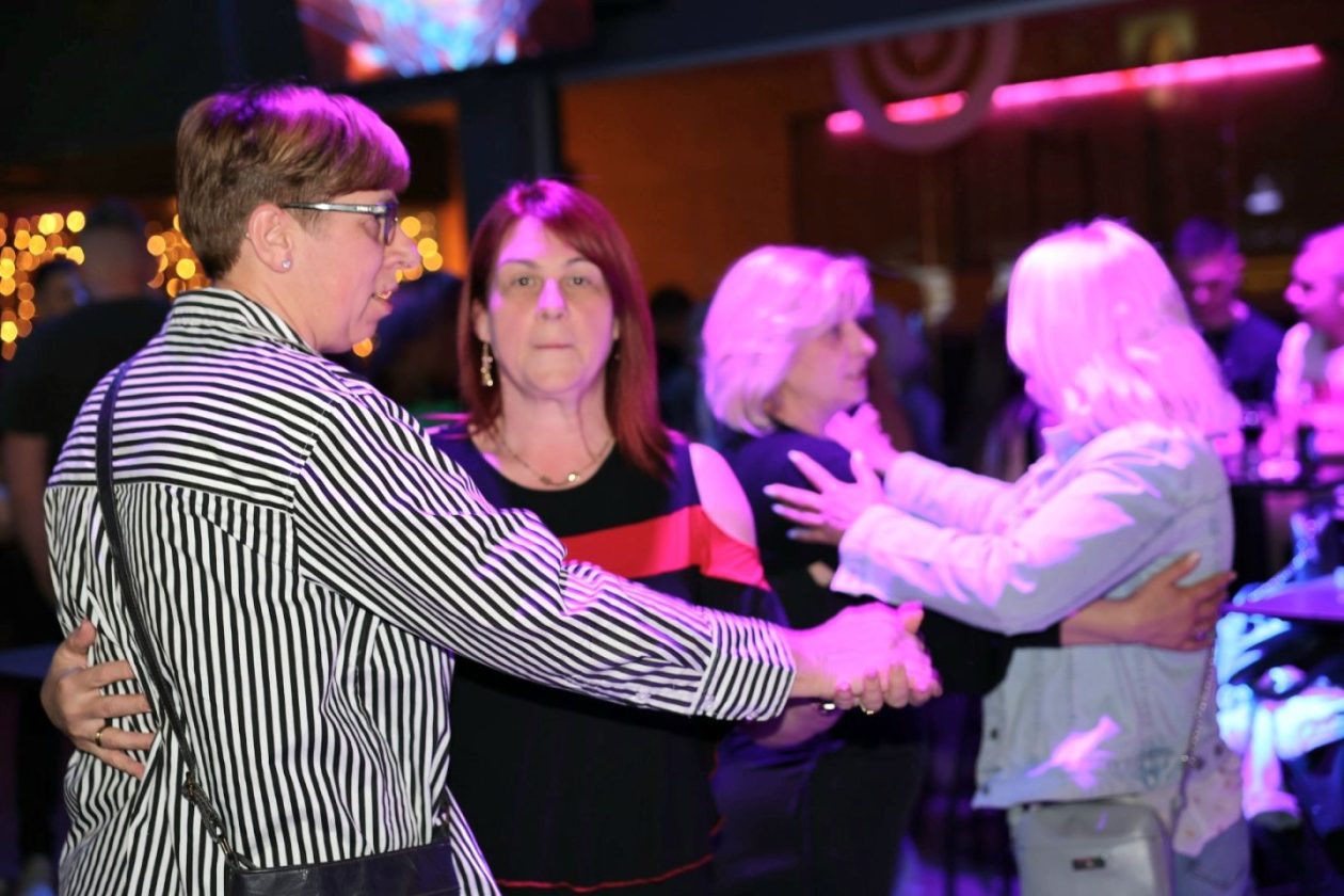 NOĆ PUNA HITOVA Privatt band držao ritam do kasno u noć (12)