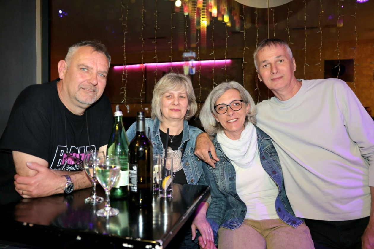 NOĆ PUNA HITOVA Privatt band držao ritam do kasno u noć (6)