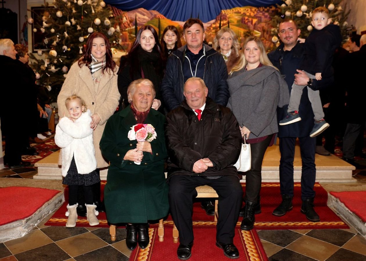 NOVAKOVEC Ana i Stjepan Posavec obilježili 60 godina braka u krugu obitelji (3)