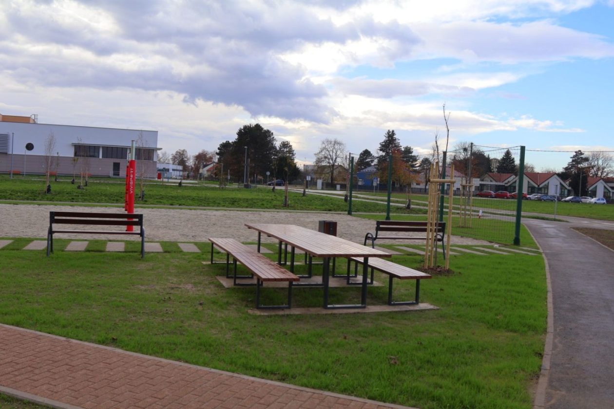 NOVI PARK U MARTANAMA Dovršeno moderno igralište i sportske zone za sve generacije (4)
