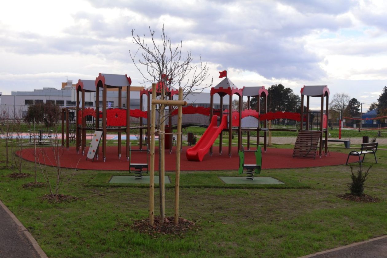 NOVI PARK U MARTANAMA Dovršeno moderno igralište i sportske zone za sve generacije (7)