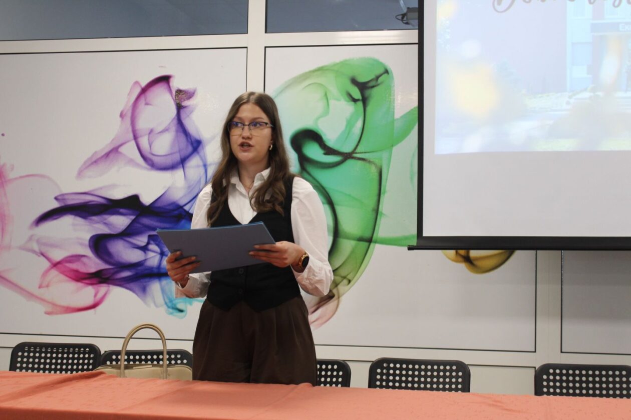 NOVI POČETAK Ekonomska i trgovačka škola Čakovec svečano dočekala prve razrede (4) NOVI POČETAK Ekonomska i trgovačka škola Čakovec svečano dočekala prve razrede (4)