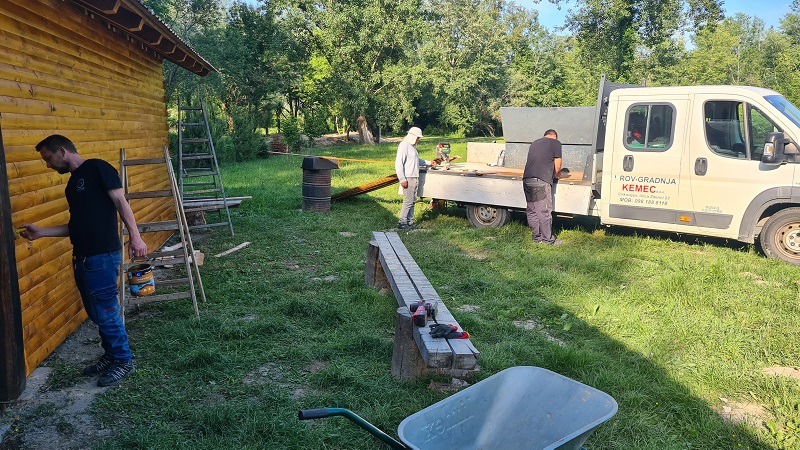 NOVO RUHO Ribiči iz Cirkovljana ne staju s radovima (2) NOVO RUHO Ribiči iz Cirkovljana ne staju s radovima (2)