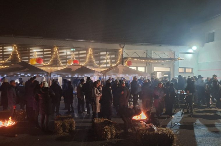 NOVO SELO ROK Adventsko druženje okupilo mještane u blagdanskom duhu (15)