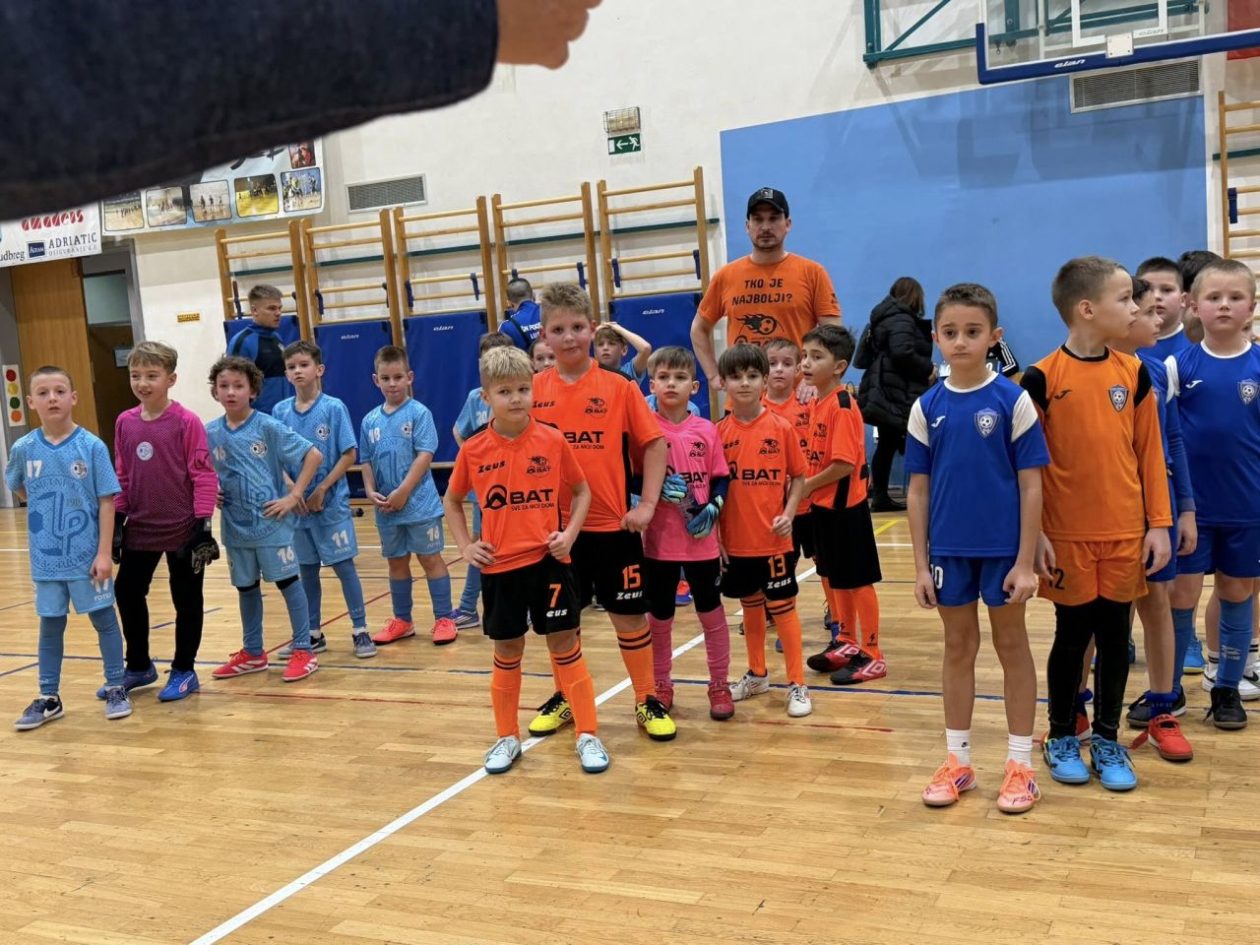 NŠ DINAMO ZELENKO BAT Čelična šestorka osvojila srebro u Ludbregu (4) NŠ DINAMO ZELENKO BAT Čelična šestorka osvojila srebro u Ludbregu (4)