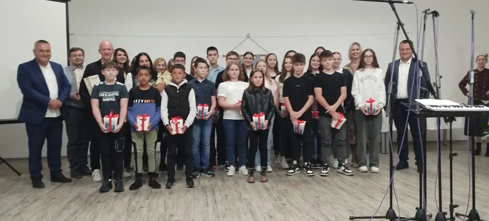 Nagrađeni učenici – Svečana sjednica Općine Orehovica 2024. Nagrađeni učenici – Svečana sjednica Općine Orehovica 2024.