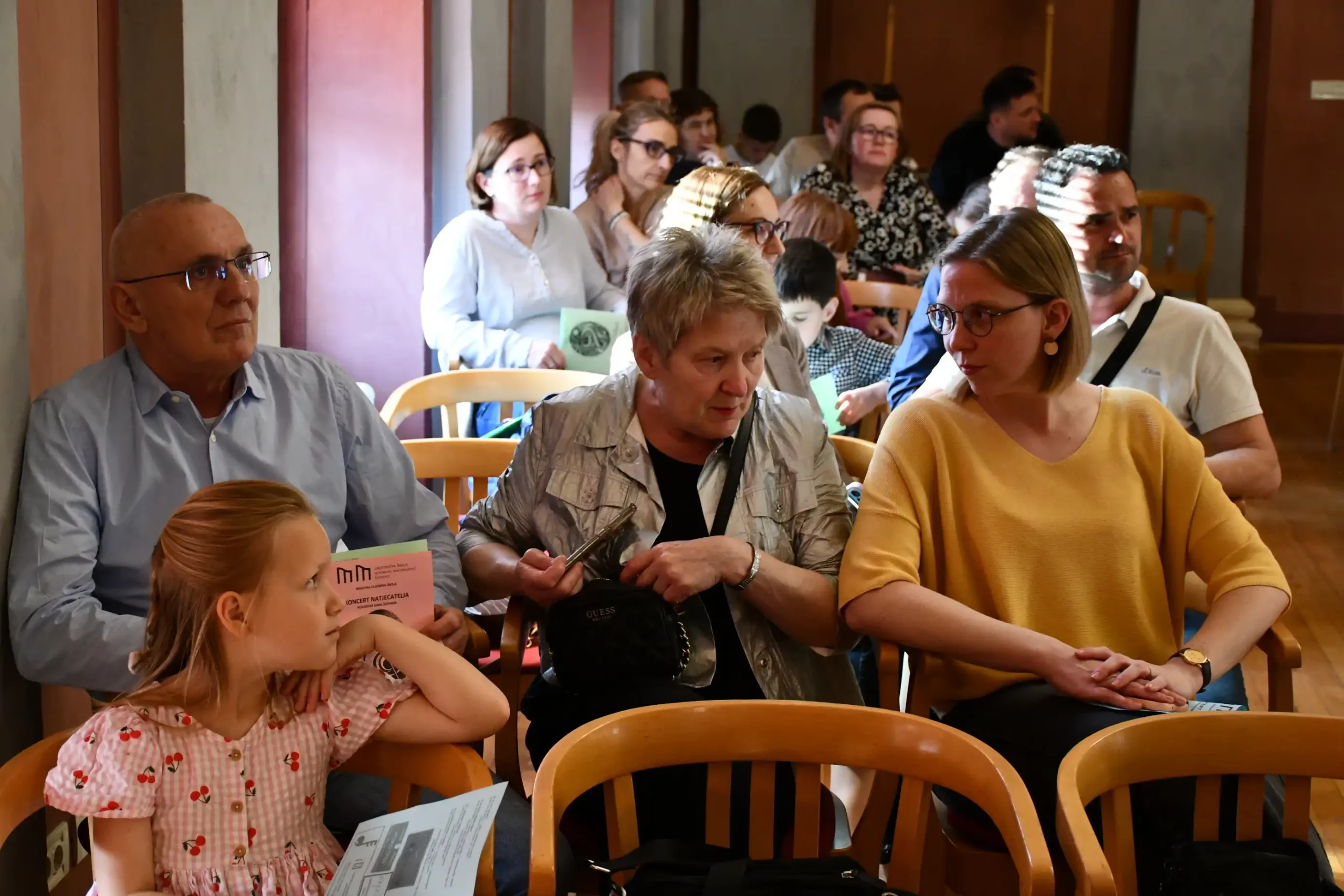 Nagrađeni učenici umjetničke škole Miroslav Magdalenić (1) Nagrađeni učenici umjetničke škole Miroslav Magdalenić (1)