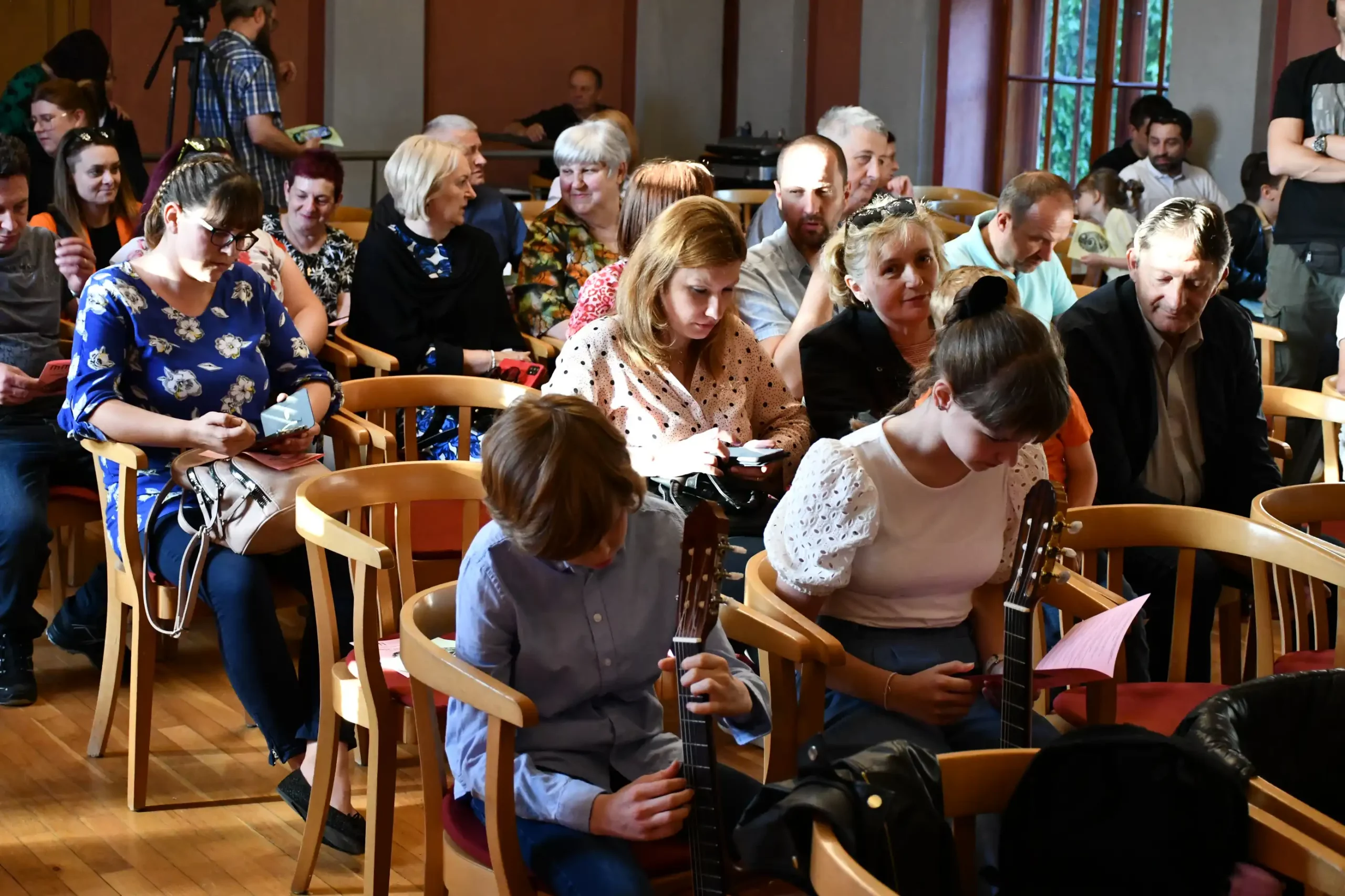 Nagrađeni učenici umjetničke škole Miroslav Magdalenić (39) Nagrađeni učenici umjetničke škole Miroslav Magdalenić (39)