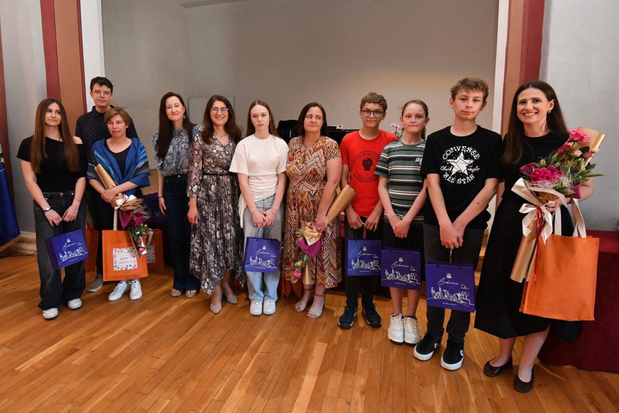 Nagrrađeni učenici Cakovec VŽR7Pixell (1) Nagrrađeni učenici Cakovec VŽR7Pixell (1)