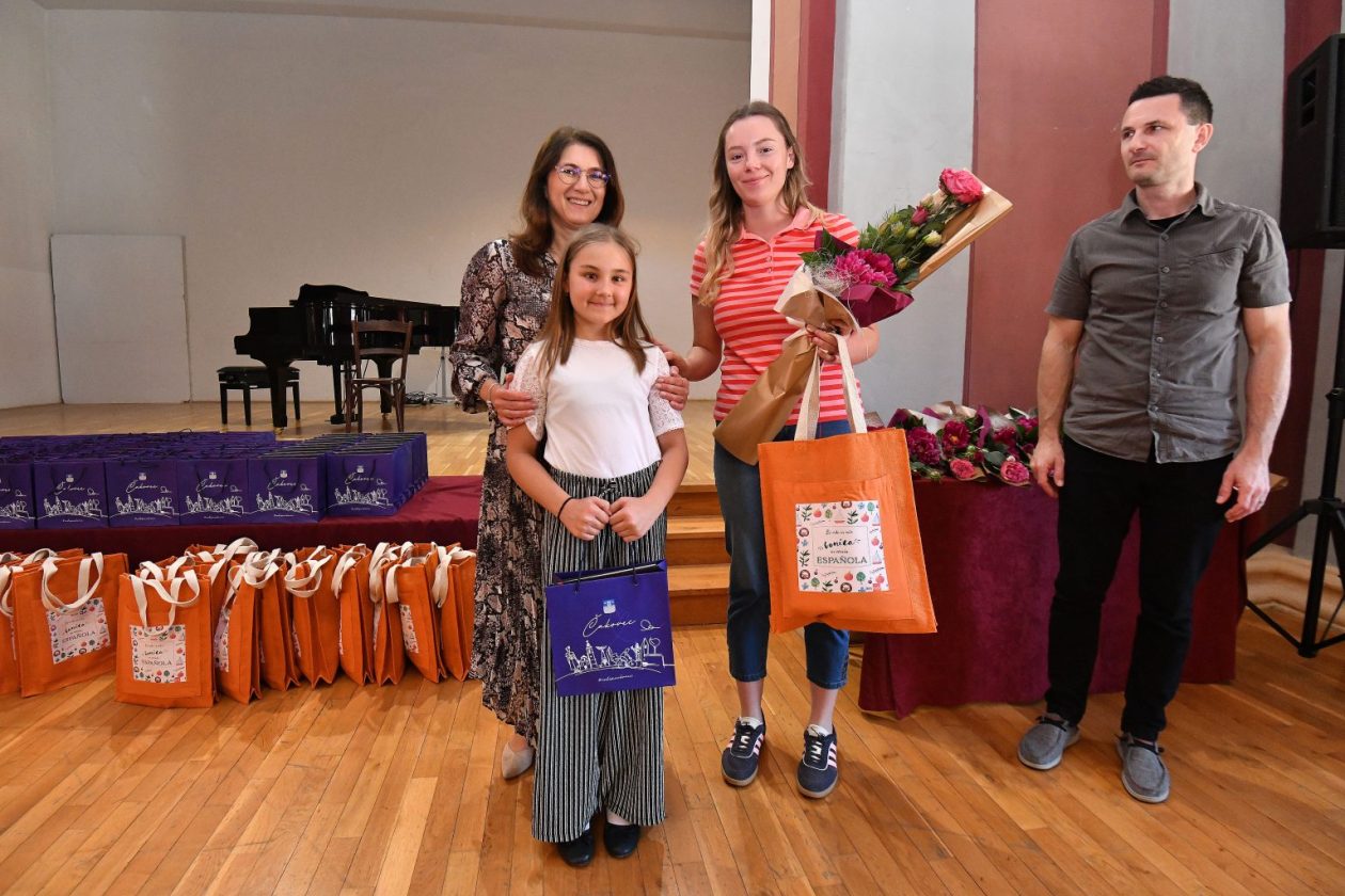 Nagrrađeni učenici Cakovec VŽR7Pixell (13) Nagrrađeni učenici Cakovec VŽR7Pixell (13)
