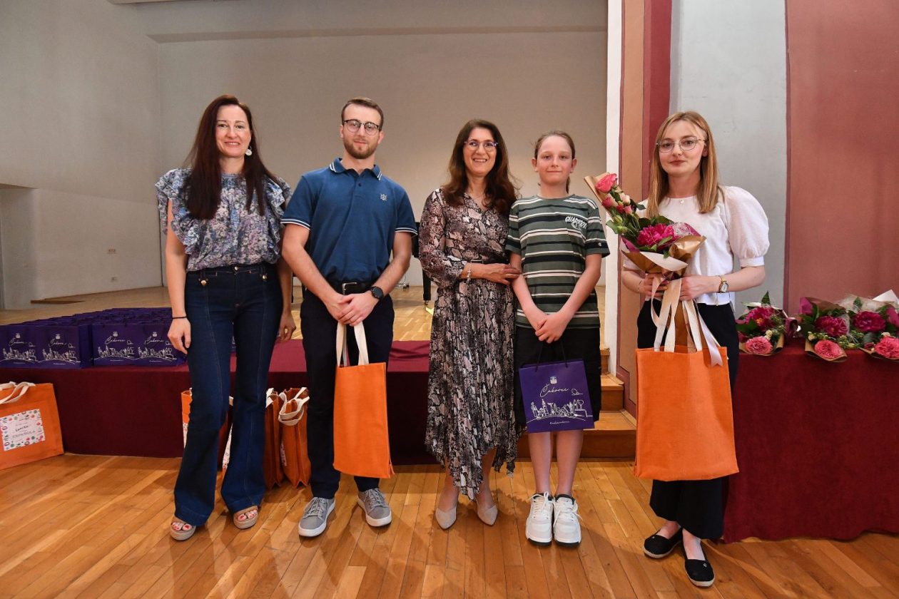 Nagrrađeni učenici Cakovec VŽR7Pixell (25) Nagrrađeni učenici Cakovec VŽR7Pixell (25)