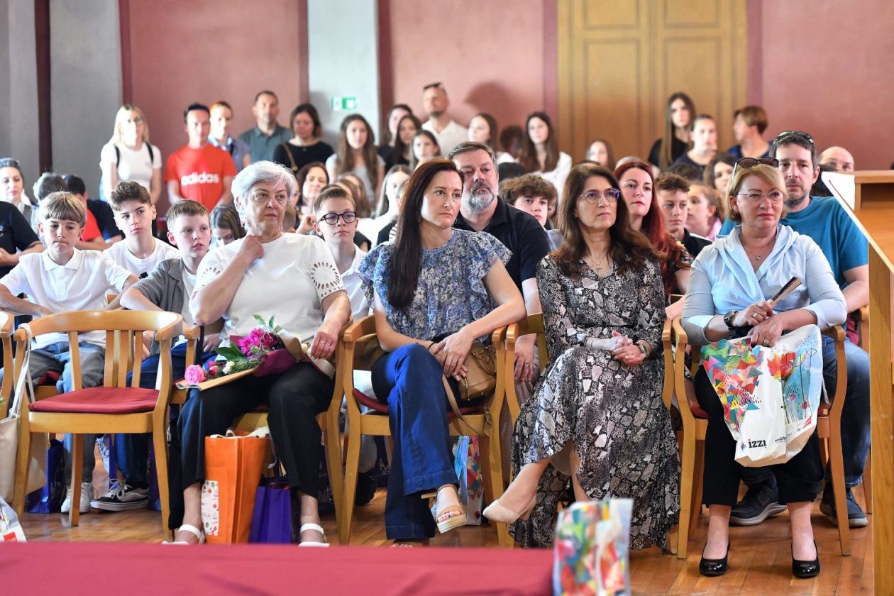 Nagrrađeni učenici Cakovec VŽR7Pixell (33) Nagrrađeni učenici Cakovec VŽR7Pixell (33)