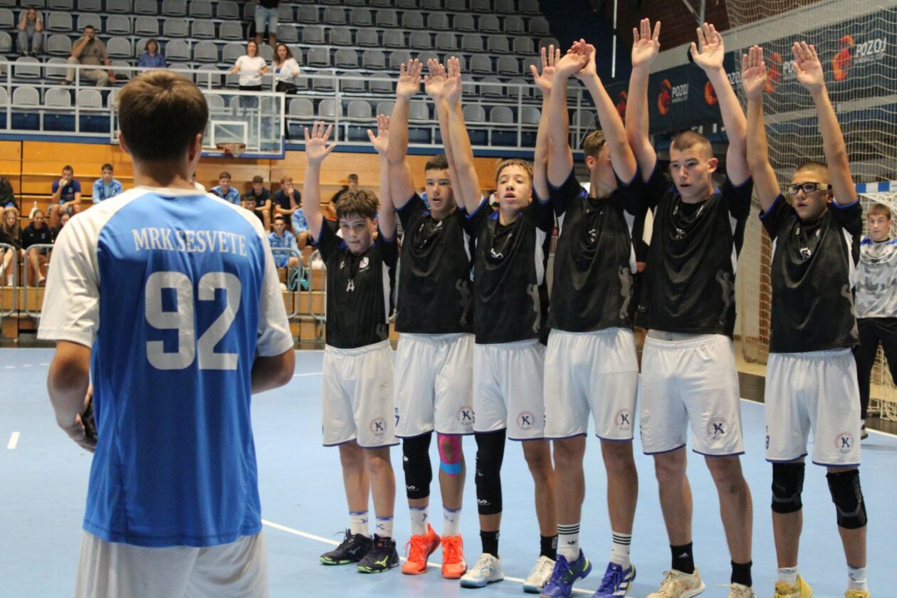 Najuspješnijim rukometašima Pozoj Handball Cupa uručene medalje 2025 (4) Najuspješnijim rukometašima Pozoj Handball Cupa uručene medalje 2025 (4)