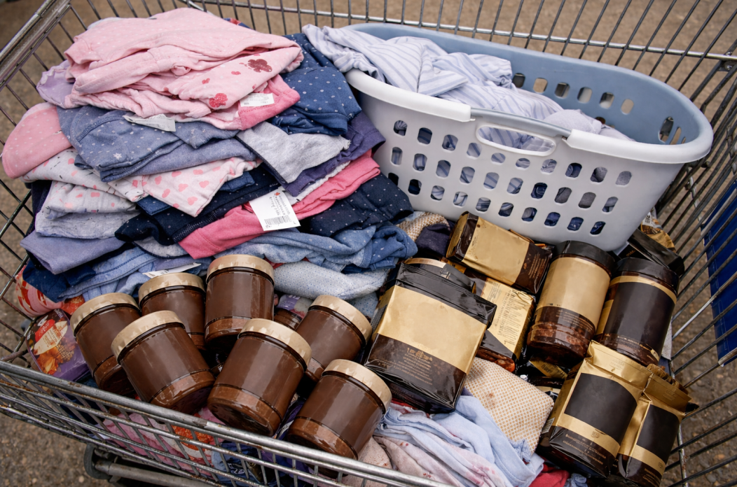 Naslovna krađa trgovina