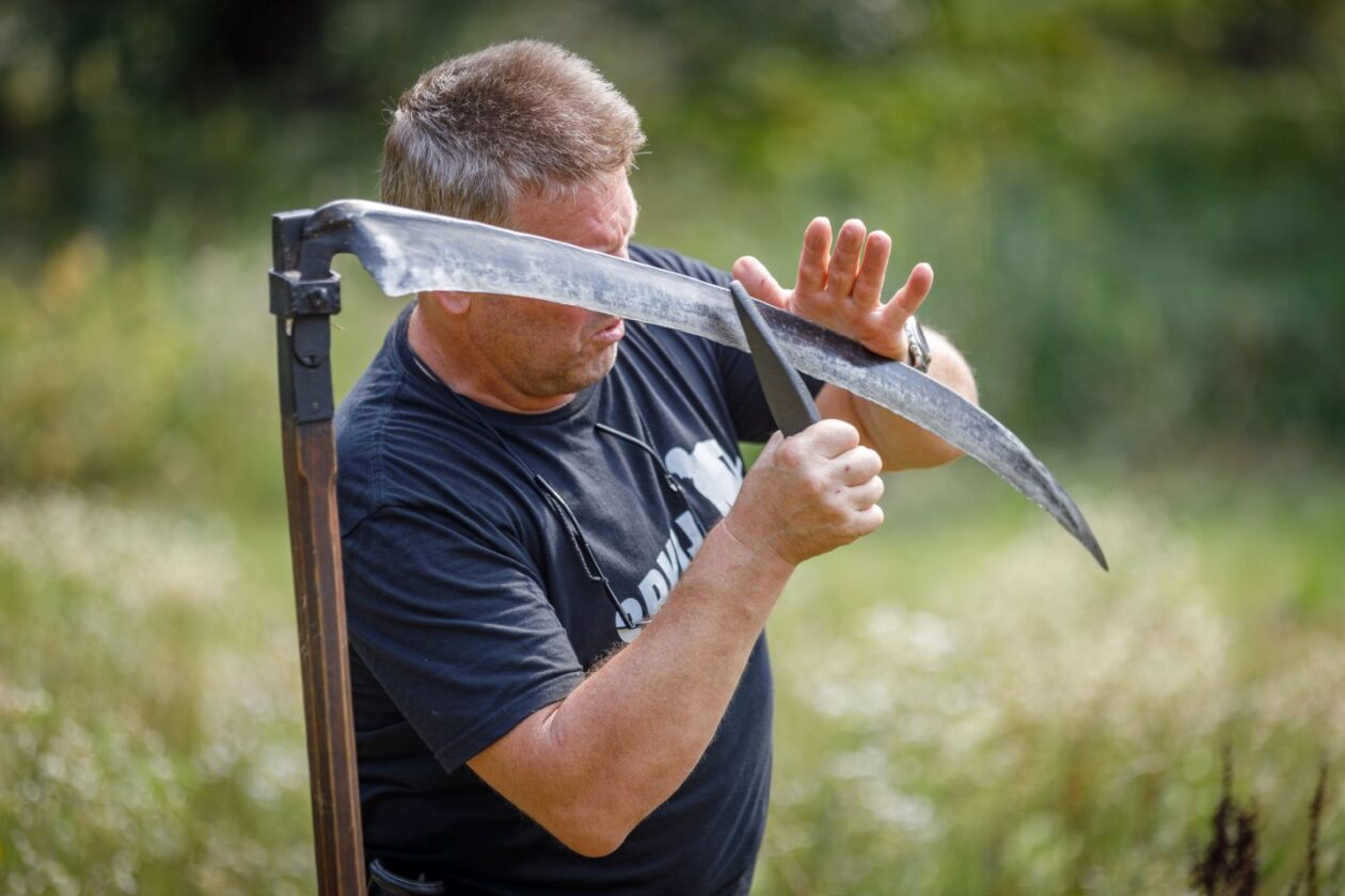 Natjecanje – košnja trave 146 Natjecanje – košnja trave 146