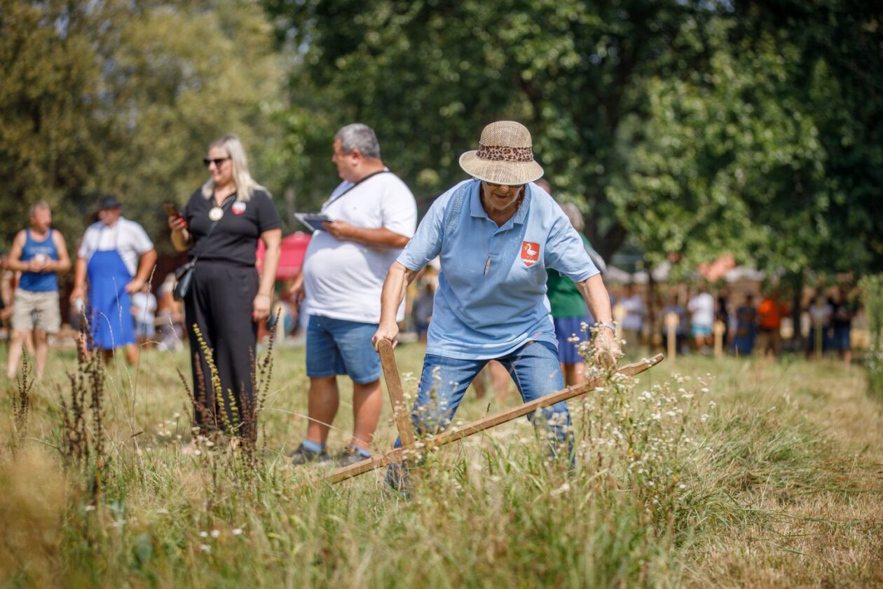 Natjecanje – košnja trave 168 Natjecanje – košnja trave 168
