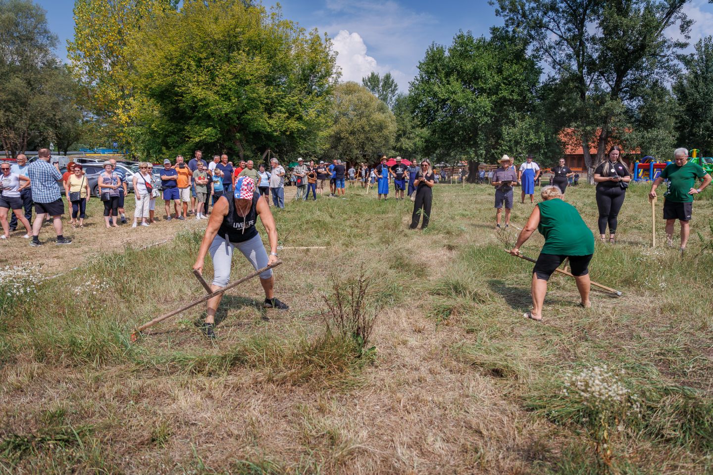 Natjecanje – košnja trave 170