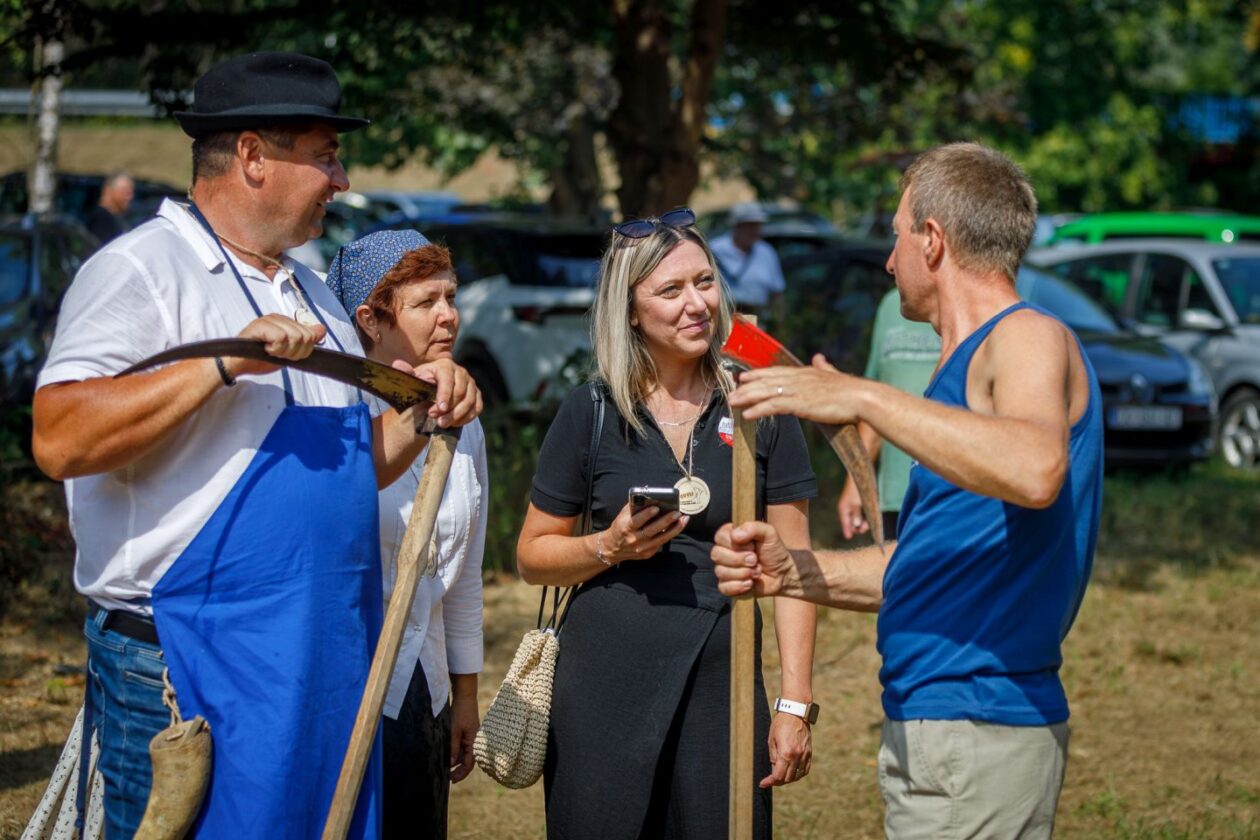 Natjecanje – košnja trave 46 Natjecanje – košnja trave 46