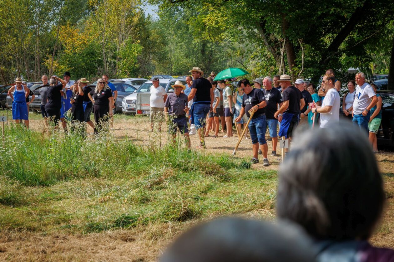 Natjecanje – košnja trave 78 Natjecanje – košnja trave 78