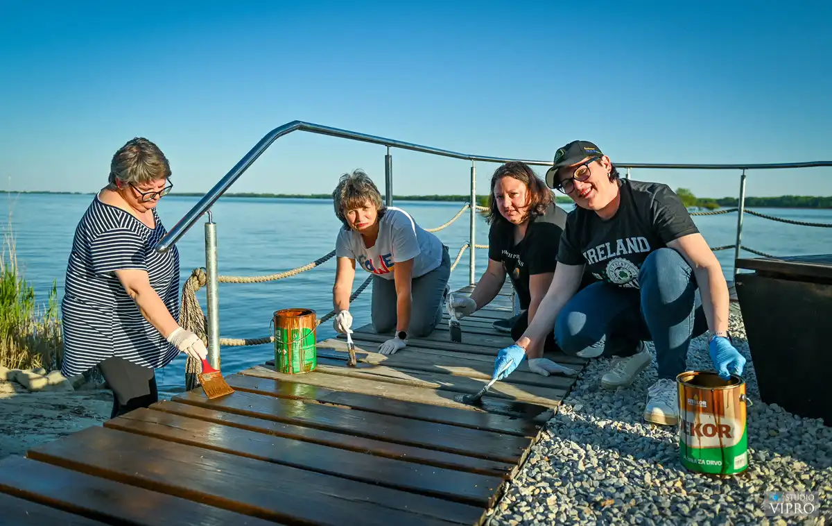 Nautički klub Labud – čišćenje okoliša (18) Nautički klub Labud – čišćenje okoliša (18)