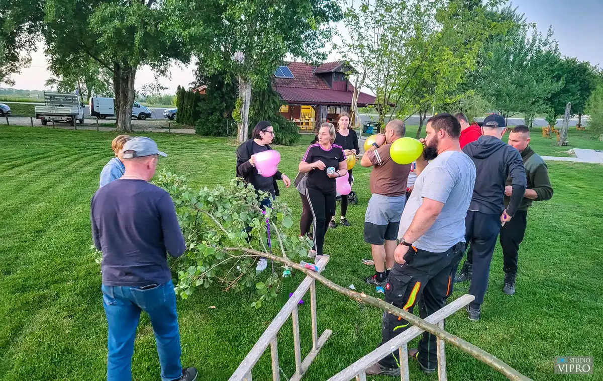 Nautički klub Labud – čišćenje okoliša (24) Nautički klub Labud – čišćenje okoliša (24)