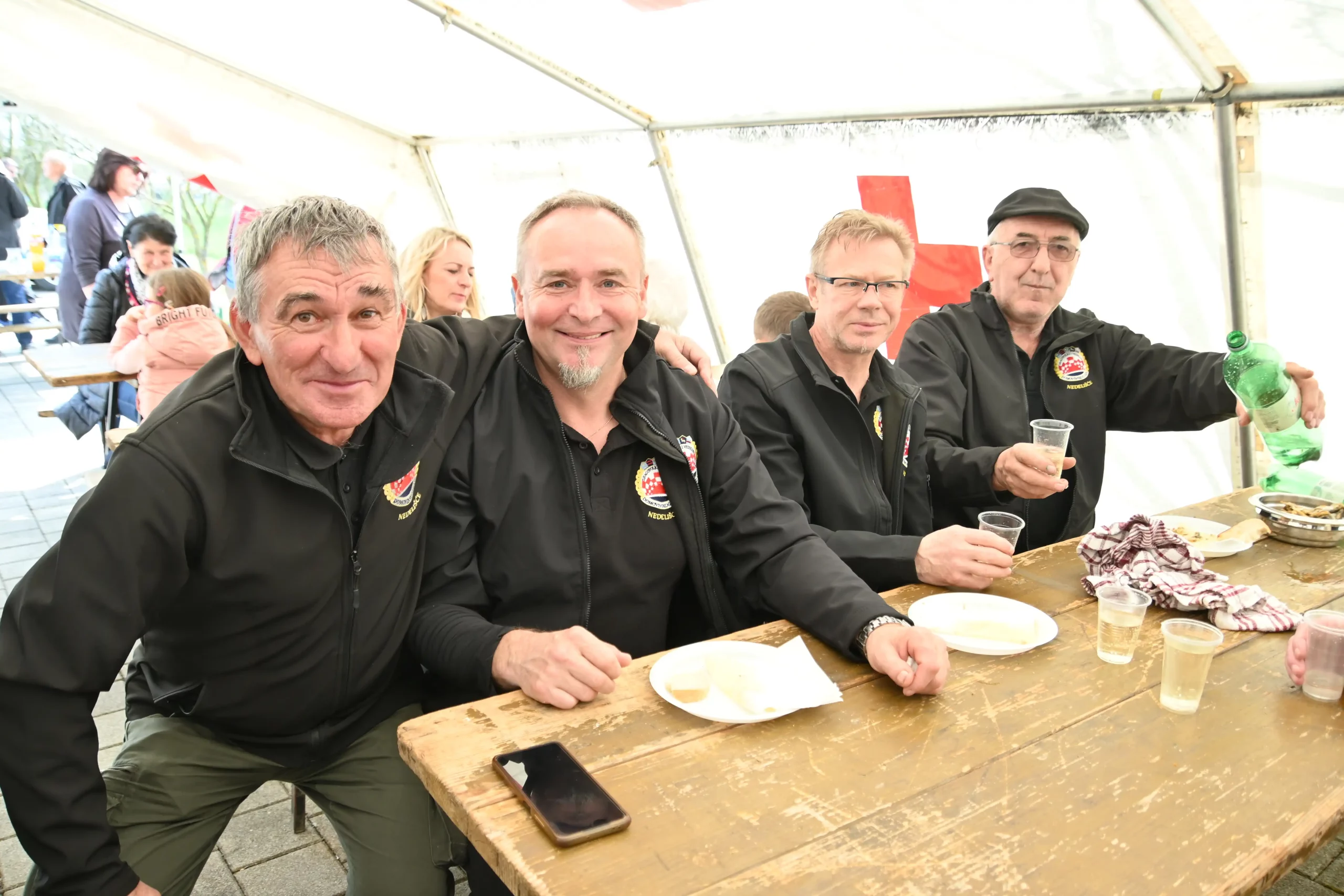 Nedelišće dijeljenje srdela (16) Nedelišće dijeljenje srdela (16)