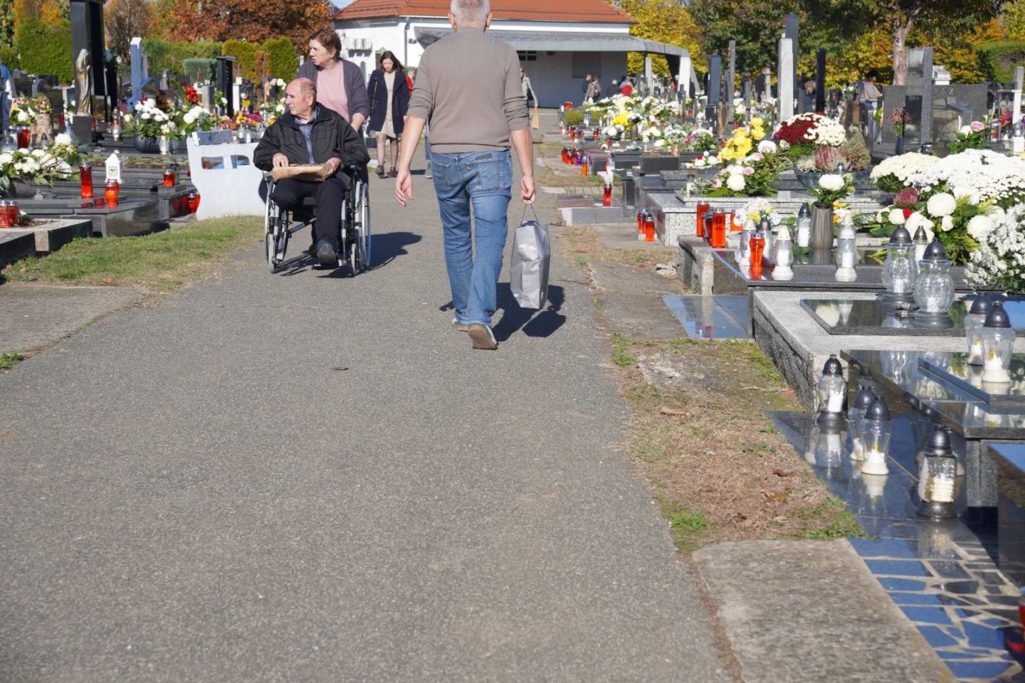 Nedelišće groblje (10) Nedelišće groblje (10)