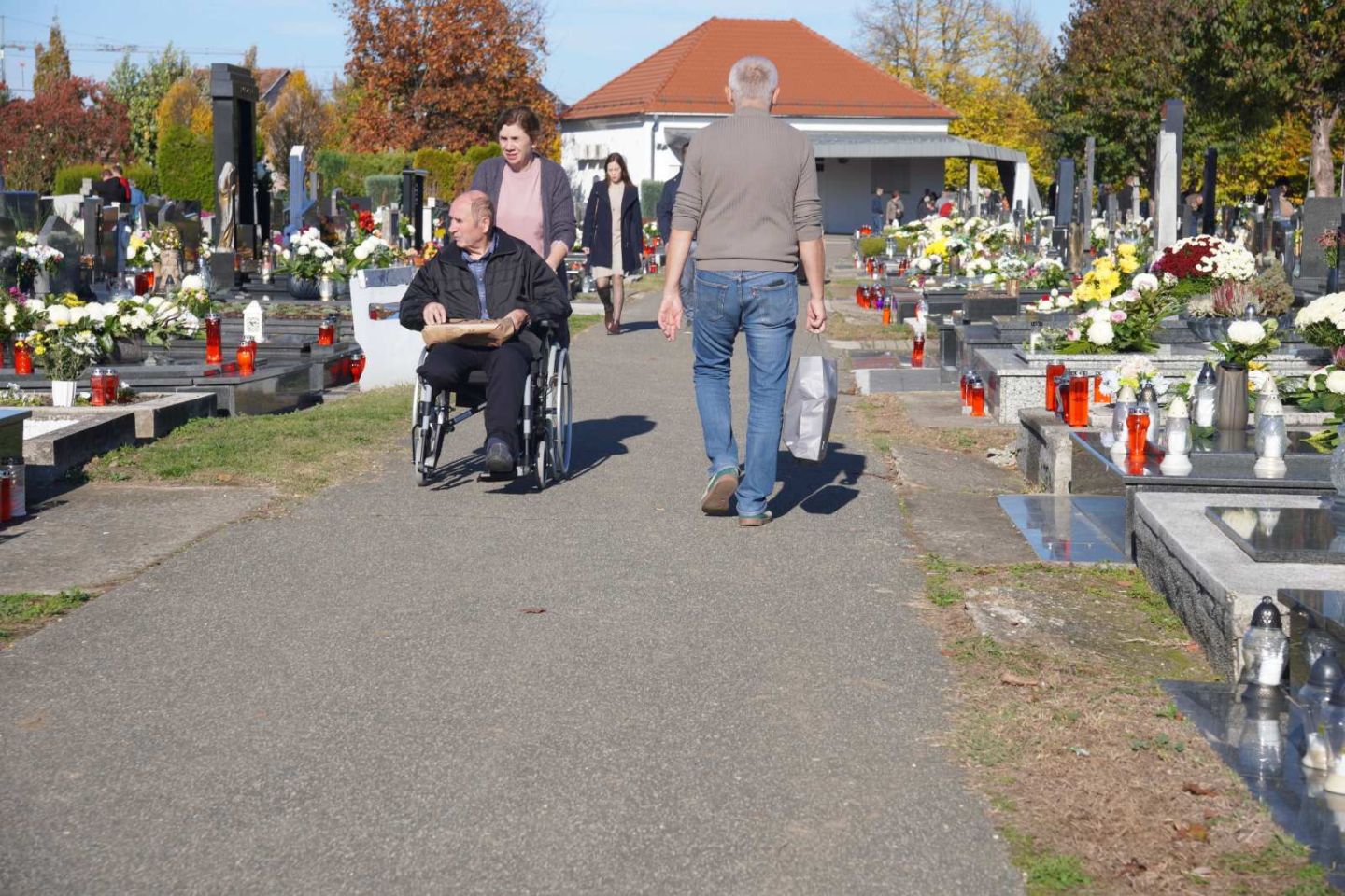 Nedelišće groblje (11) Nedelišće groblje (11)