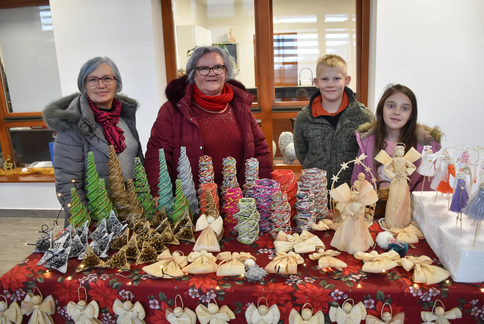 Nikol Lilek, Anica Tisaj (5) Nikol Lilek, Anica Tisaj (5)