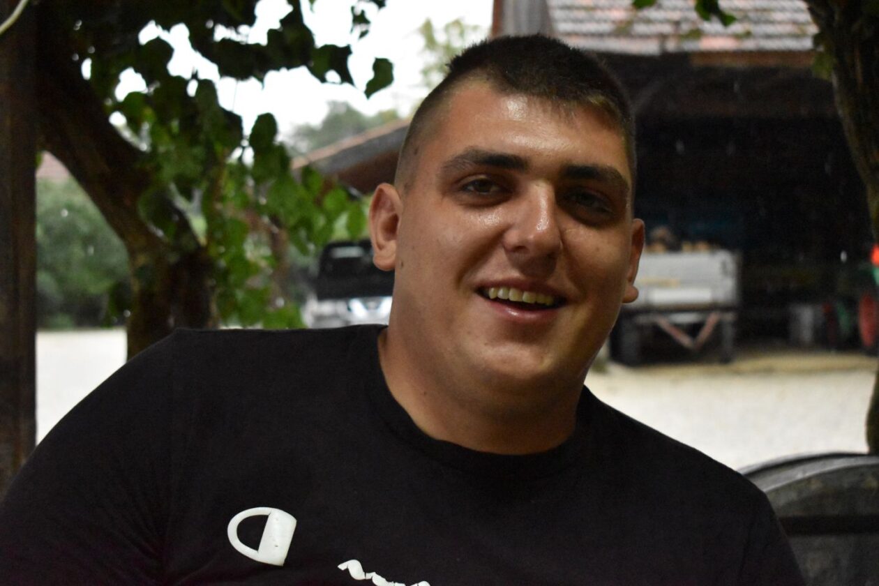 Nikola Lovrec , preseka, izum za tikve (1) Nikola Lovrec , preseka, izum za tikve (1)